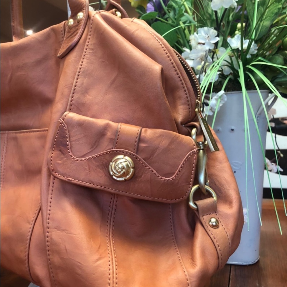 ROUGH Roses Shoulder Bag - Picture 2 of 8